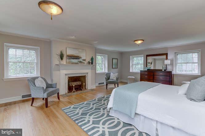 110 Guernsey Road Swarthmore, PA 19081 - Photo 19 of 34 Expansive Master Bedroom w/impressive fireplace