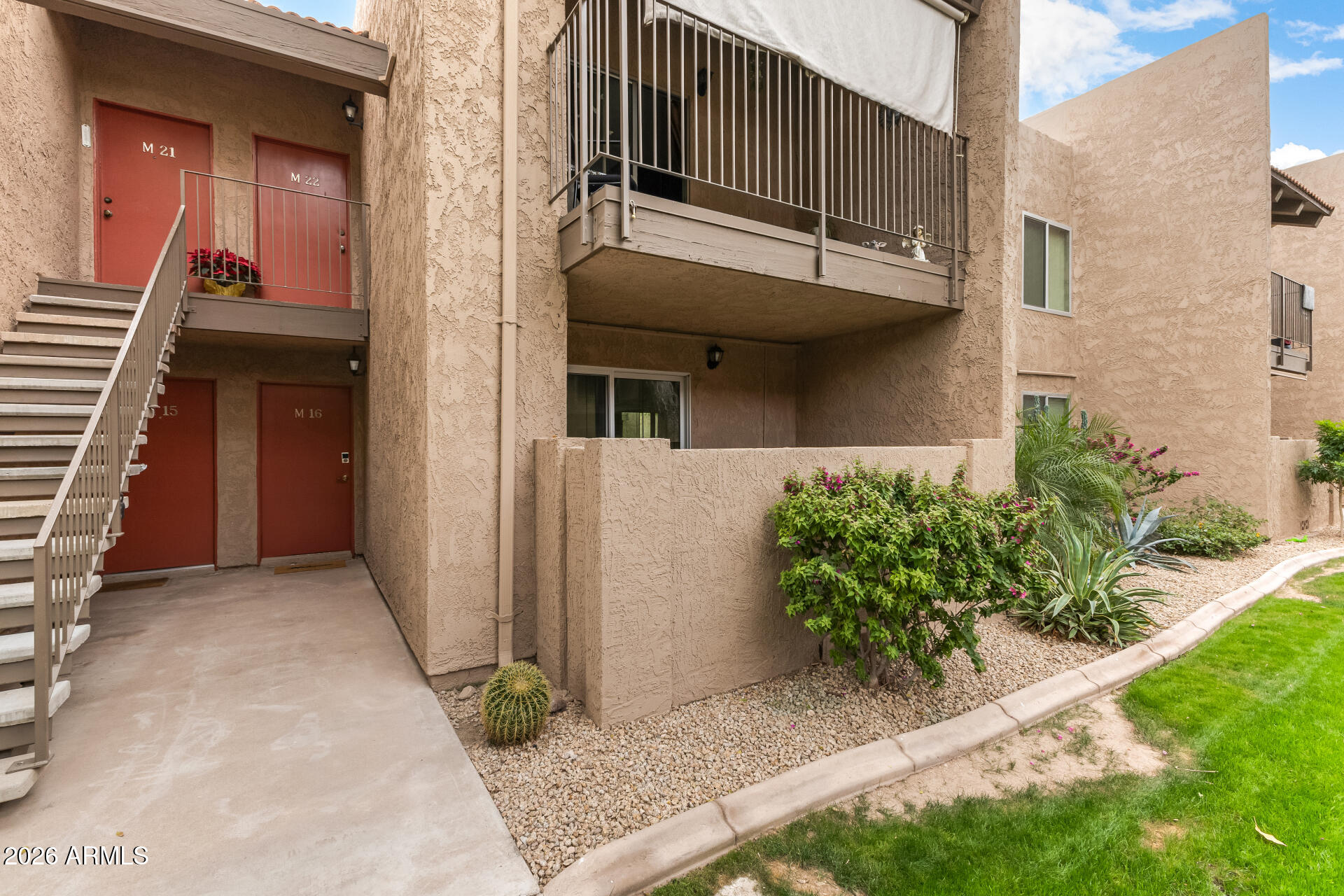 5525 East Thomas Road, Unit M16 Phoenix, AZ 85018 - Photo 6 of 36