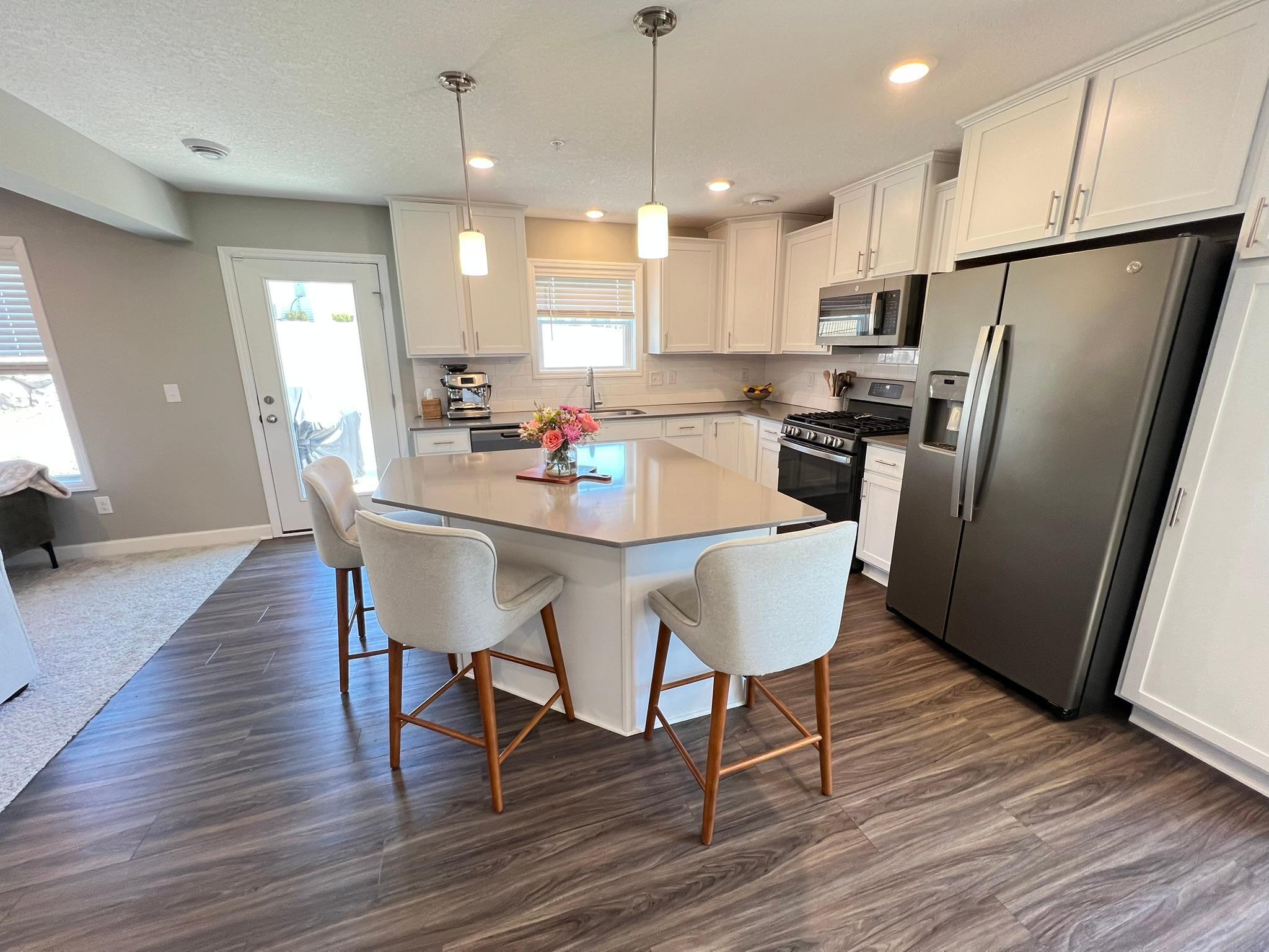 9515 Bridle Way Victoria, MN 55386 - Photo 6 of 49