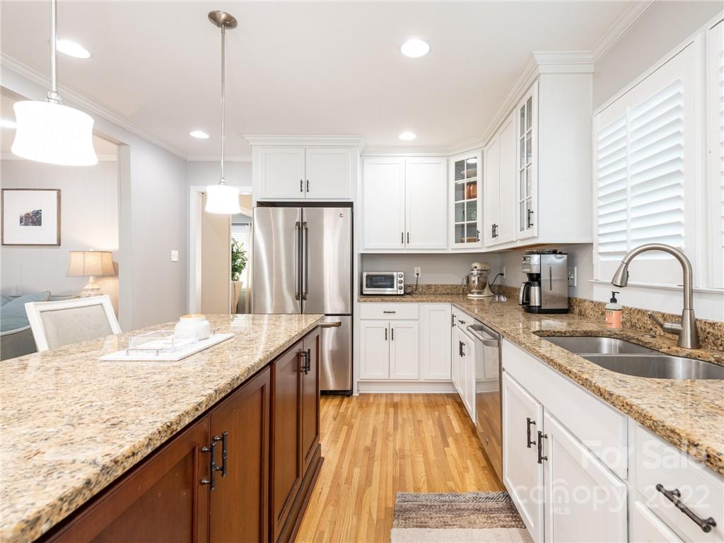 5422 Sharon Road Charlotte, NC 28210 - Photo 4 of 45 Gallery Image 4