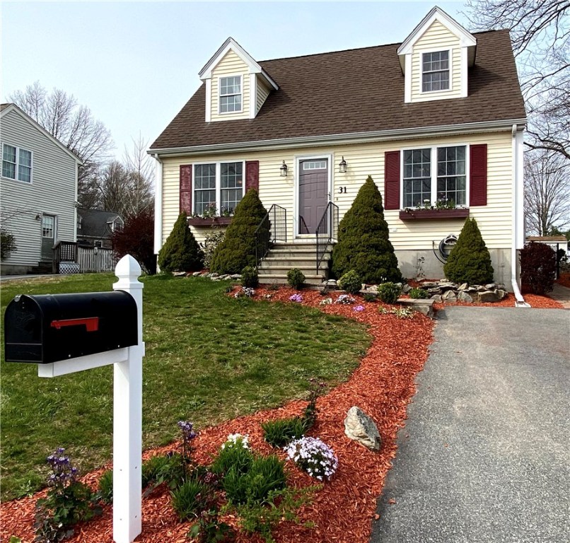 31 Edgewood Avenue Woonsocket, RI 02895 - Photo 1 of 28 Gallery Image 1