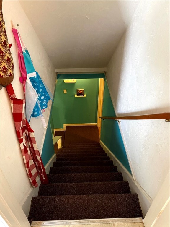 31 Edgewood Avenue Woonsocket, RI 02895 - Photo 24 of 28 Gallery Image 24