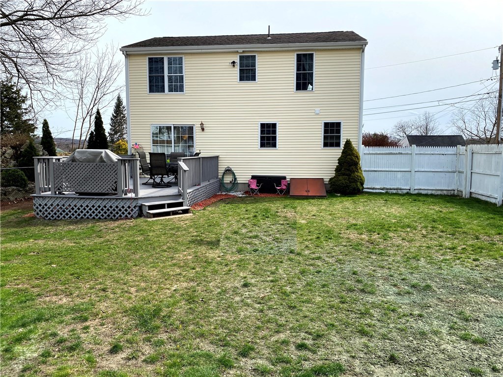 31 Edgewood Avenue Woonsocket, RI 02895 - Photo 8 of 28 Gallery Image 8