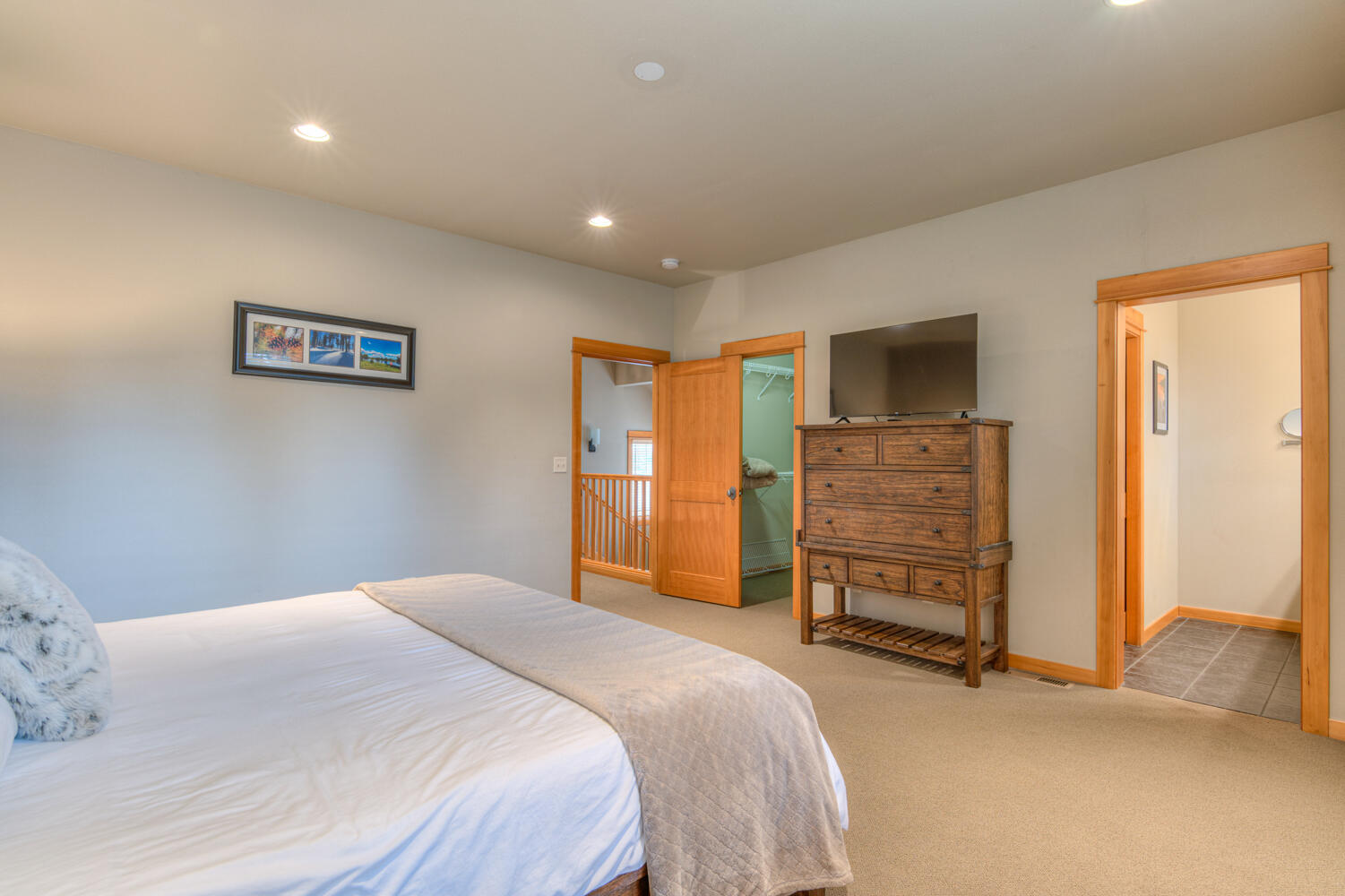 57135 Evergreen Loop Sunriver, OR 97707 - Photo 13 of 24 57135 Evergreen Loop, Bend, OR - 17
