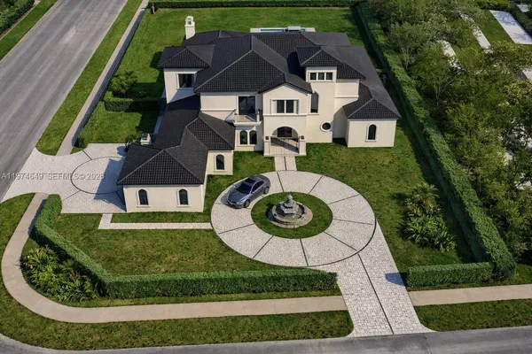 a view of house with outdoor space