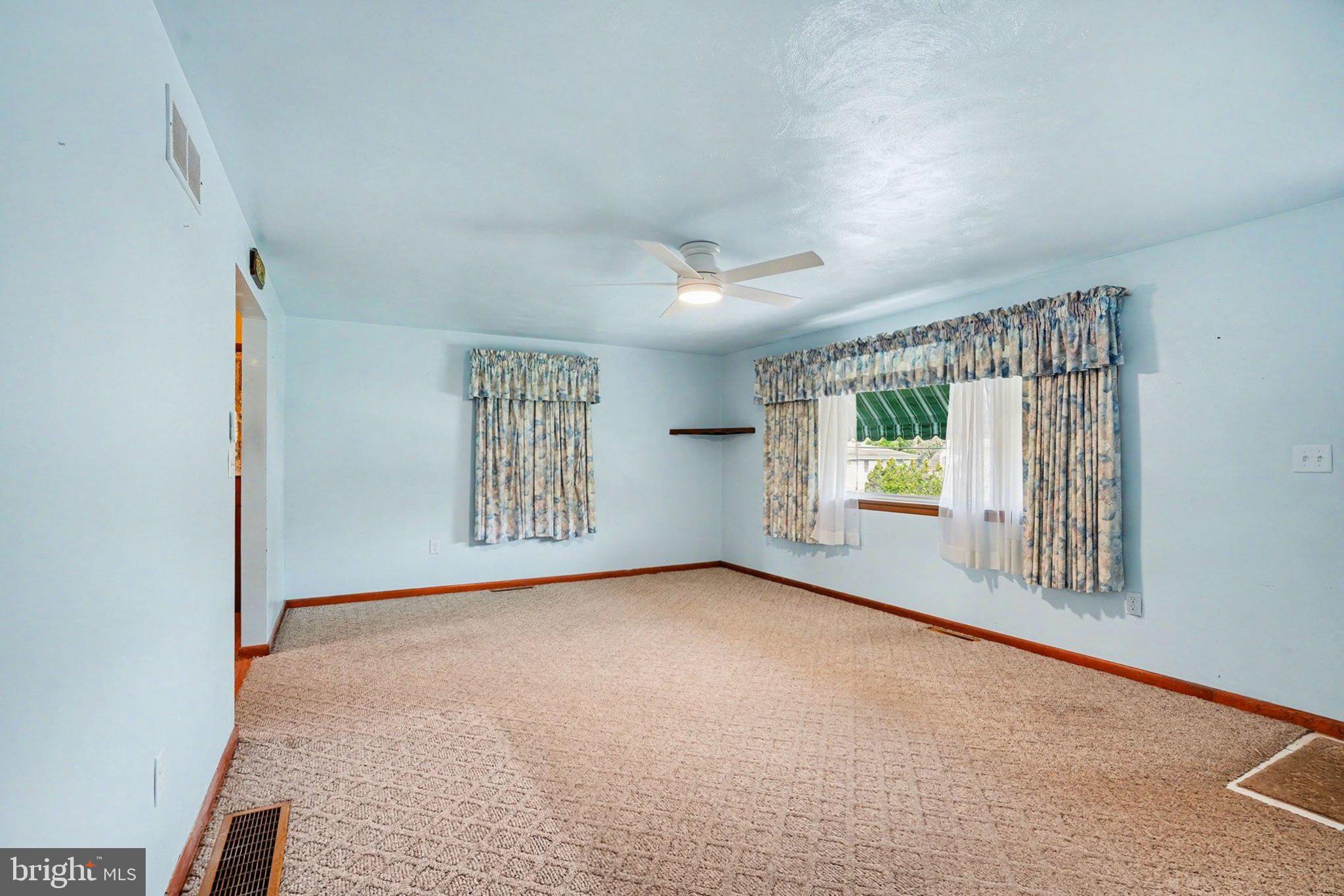 1872 Spring Road Carlisle, PA 17013 - Photo 9 of 28 Gallery Image 9