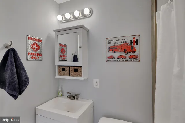 $975,000 | 7414 Silent Willow Court, Manassas, VA 20112