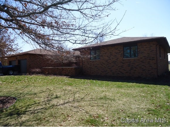 4814 Oak Hill Road Rochester, IL 62563 - Photo 2 of 24