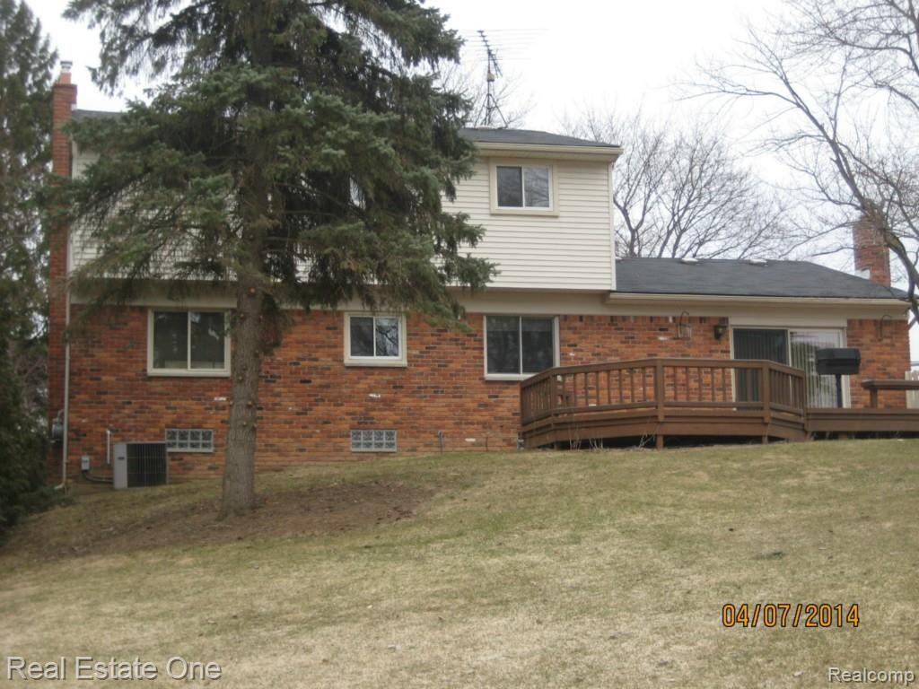 23109 Meadowbrook Road Novi, MI 48375 - Photo 24 of 31 Rear View of Home