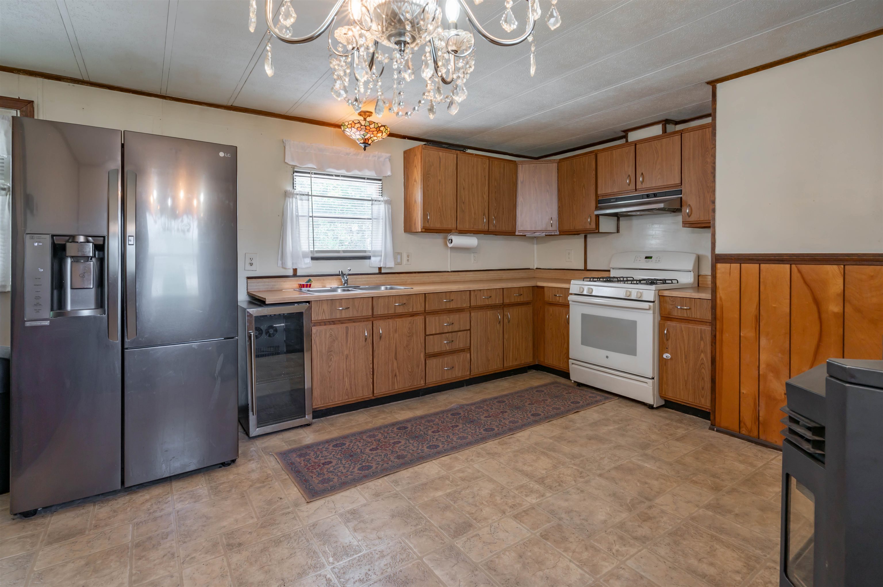 6 Embassy Avenue Hooksett, NH 03106 - Photo 7 of 40