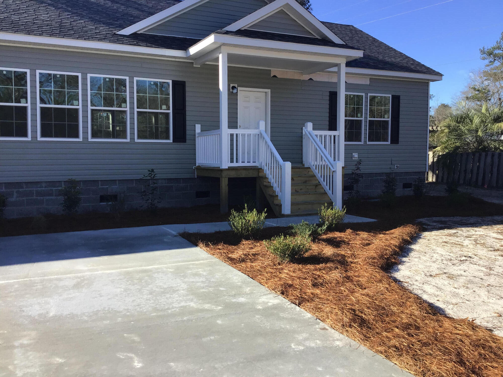 587 Chamblee Road Walterboro, SC 29488 - Photo 3 of 11 FD570779-2C0B-4B76-85E8-0DEB4CEF4BBC