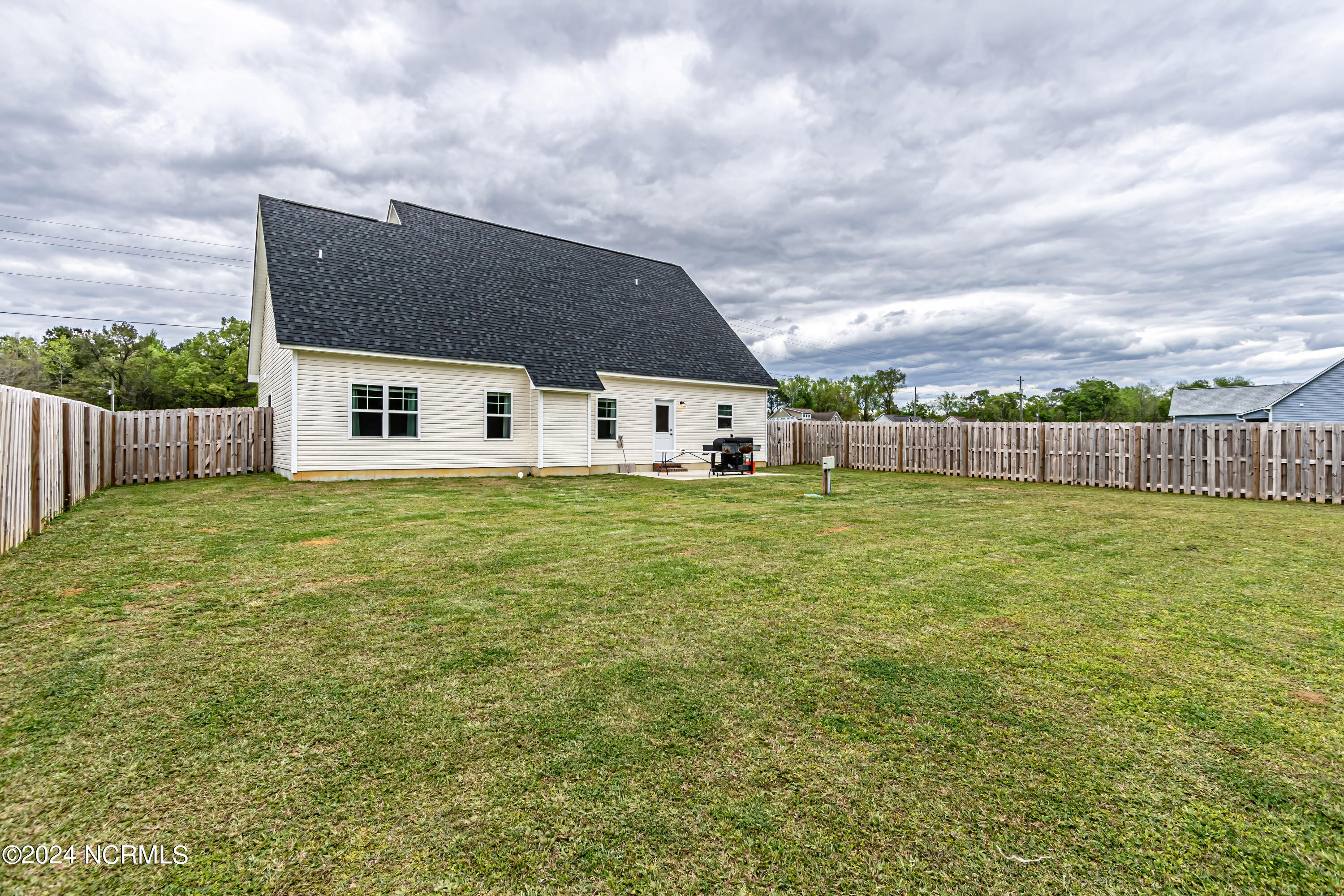 165 Hawks Point Road Jacksonville, NC 28540 - Photo 55 of 73 Backyard