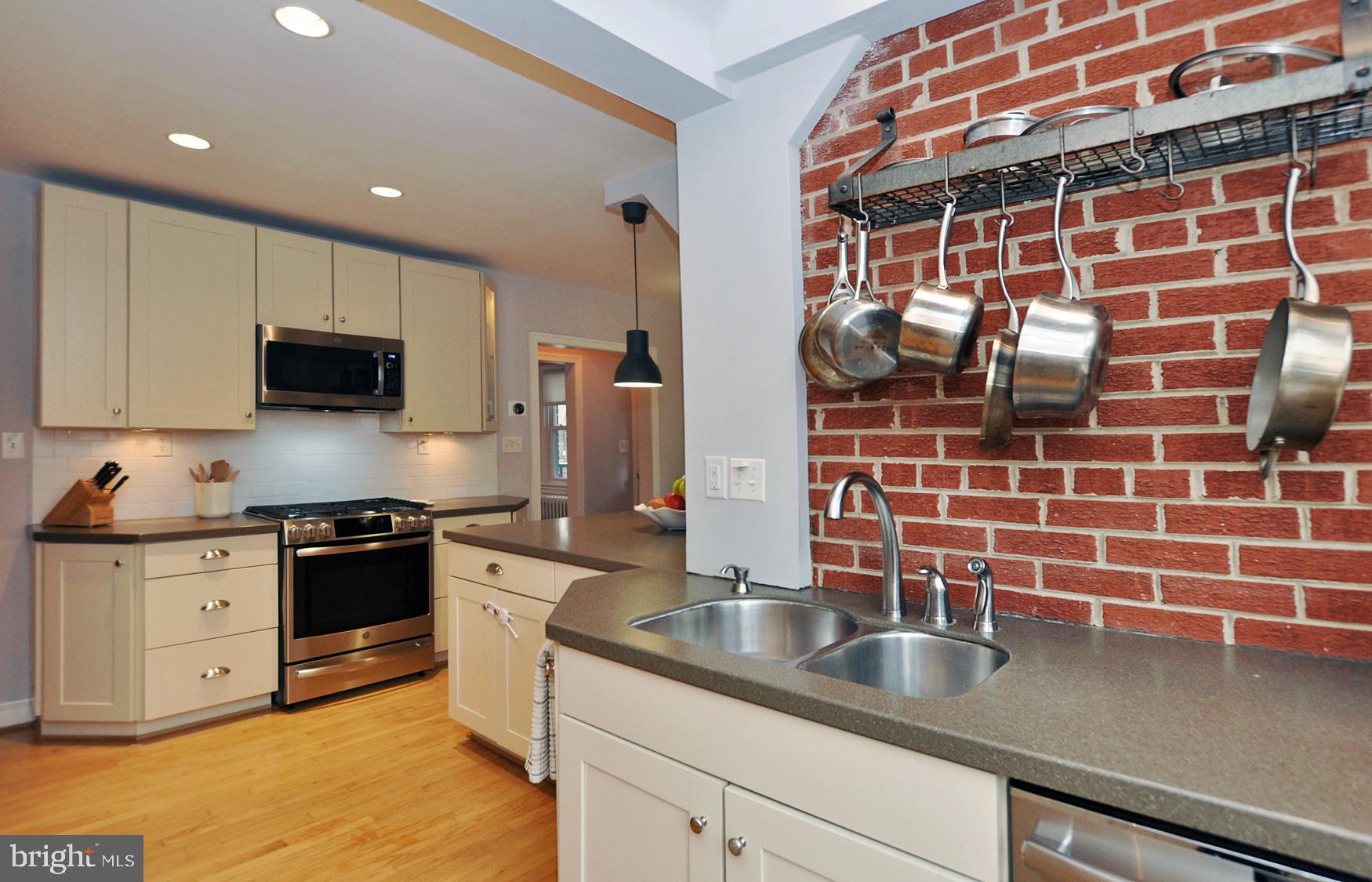 5303 Waneta Road Bethesda, MD 20816 - Photo 6 of 40 Kitchen