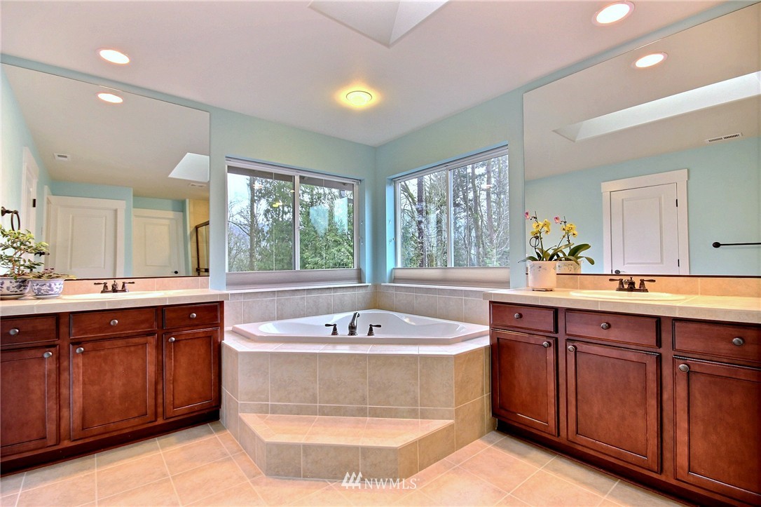 4900 Northeast 25th Street Renton, WA 98059 - Photo 14 of 25