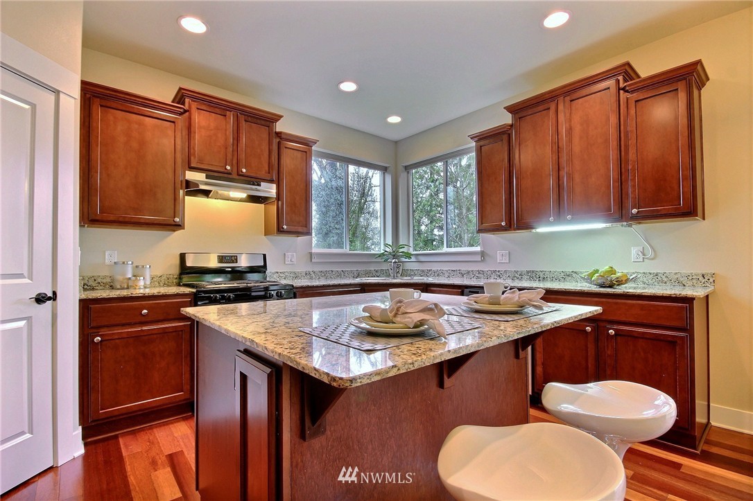 4900 Northeast 25th Street Renton, WA 98059 - Photo 6 of 25