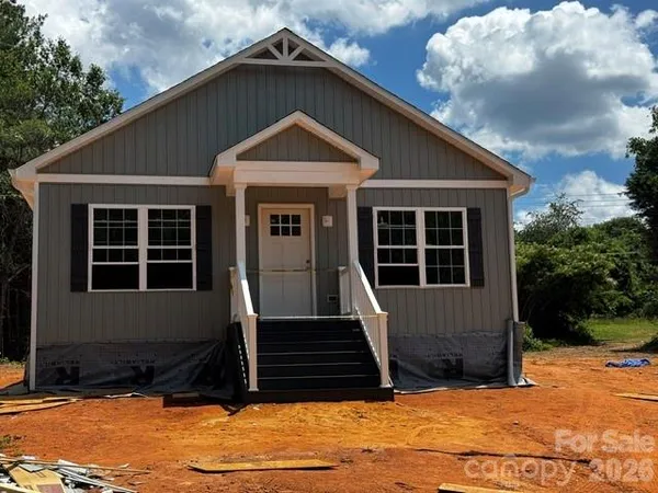 $309,500 | 405 Fall Avenue, Granite Falls, NC 28630