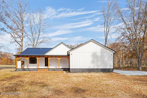 $629,900 | 231 Sunset Boulevard, White Pine, TN 37890