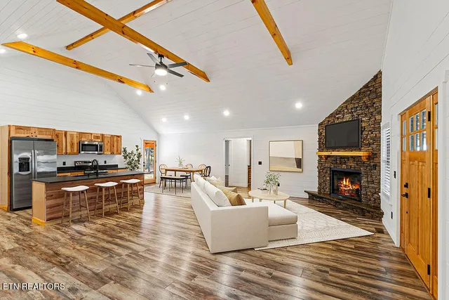 $649,900 | 231 Sunset Boulevard, White Pine, TN 37890