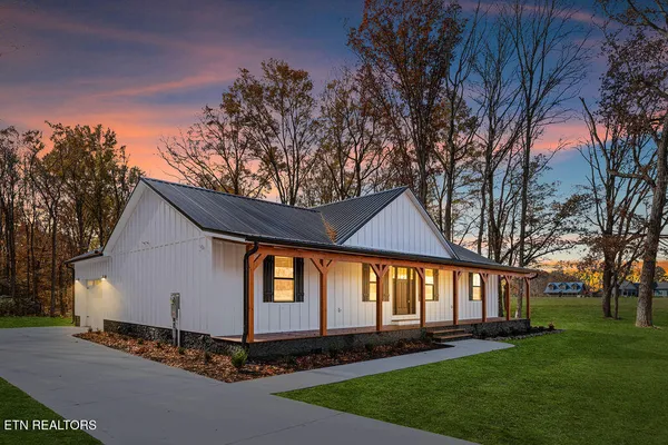 $629,900 | 231 Sunset Boulevard, White Pine, TN 37890