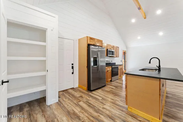 $629,900 | 231 Sunset Boulevard, White Pine, TN 37890