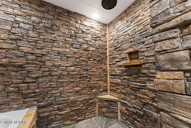 $649,900 | 231 Sunset Boulevard, White Pine, TN 37890