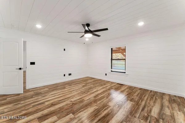 $629,900 | 231 Sunset Boulevard, White Pine, TN 37890