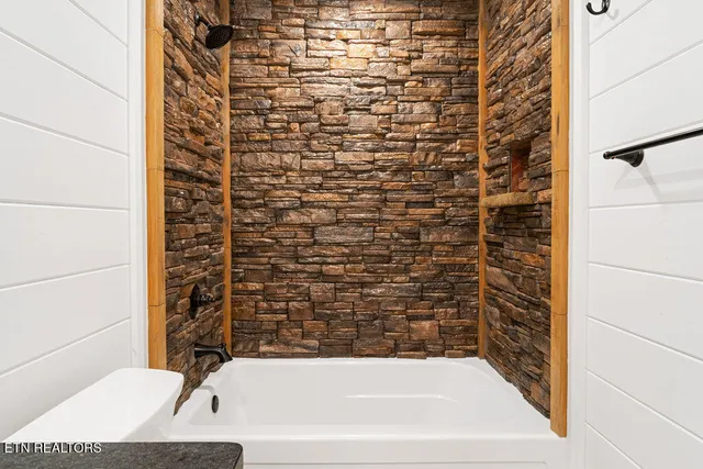 $649,900 | 231 Sunset Boulevard, White Pine, TN 37890