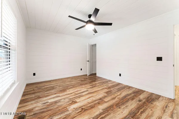$629,900 | 231 Sunset Boulevard, White Pine, TN 37890