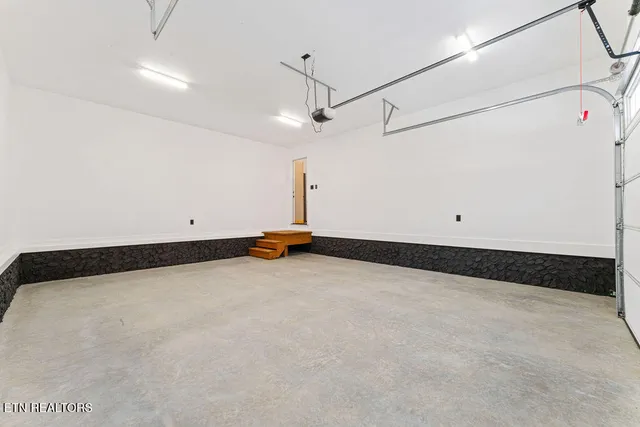 $649,900 | 231 Sunset Boulevard, White Pine, TN 37890