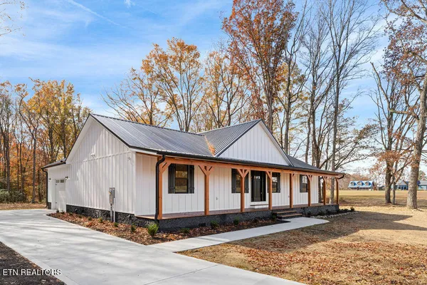 $629,900 | 231 Sunset Boulevard, White Pine, TN 37890
