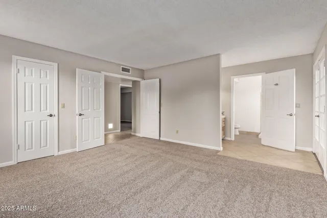 an empty room with window