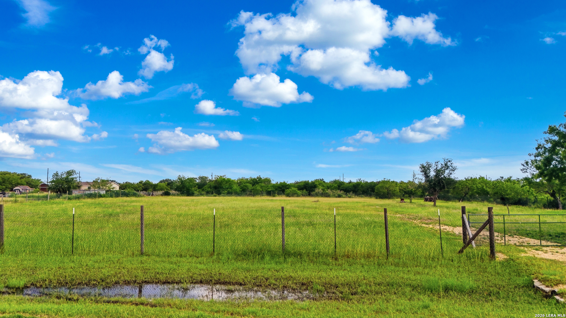 4647 County Road Hondo, TX 78861 - Photo 7 of 18