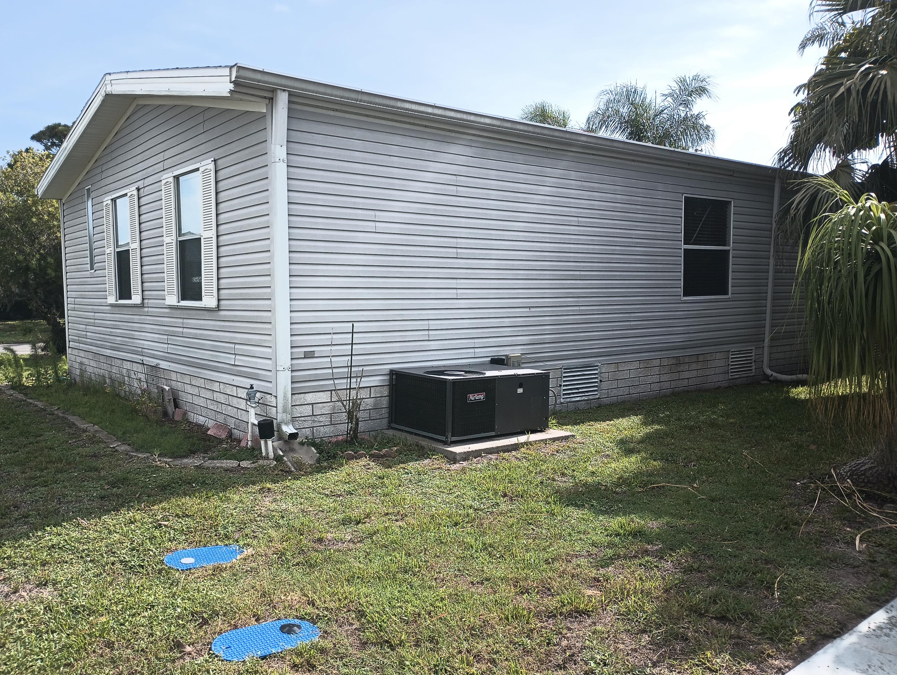 523 Thames Bluff Ridge Fort Pierce, FL 34982 - Photo 3 of 19 IMG_20250611_094722420