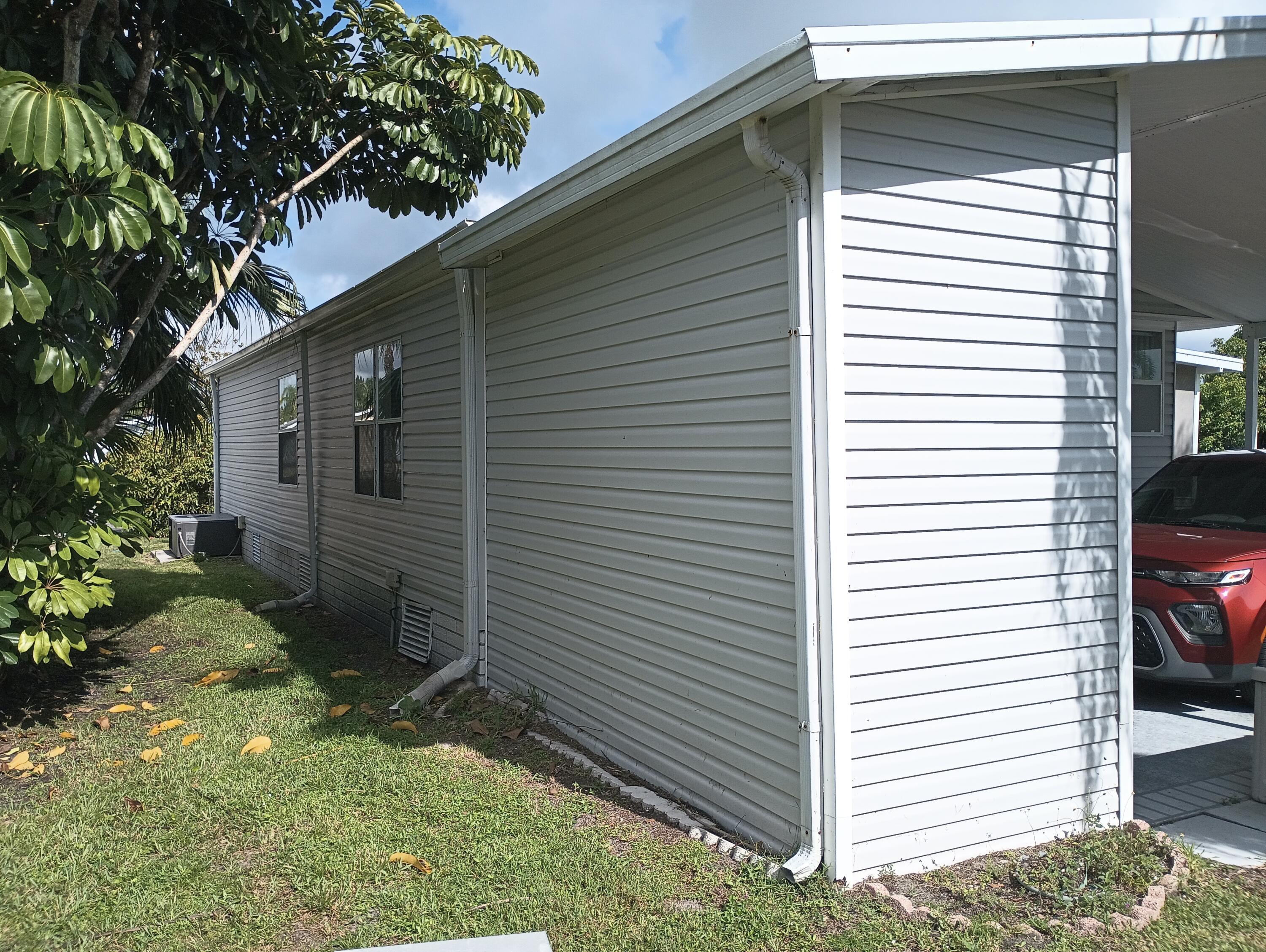 523 Thames Bluff Ridge Fort Pierce, FL 34982 - Photo 4 of 19 IMG_20250611_094752417