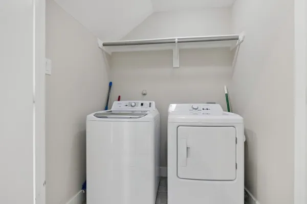 $2,250 | 5904 Gardendale Drive, Unit E, Houston, TX 77092