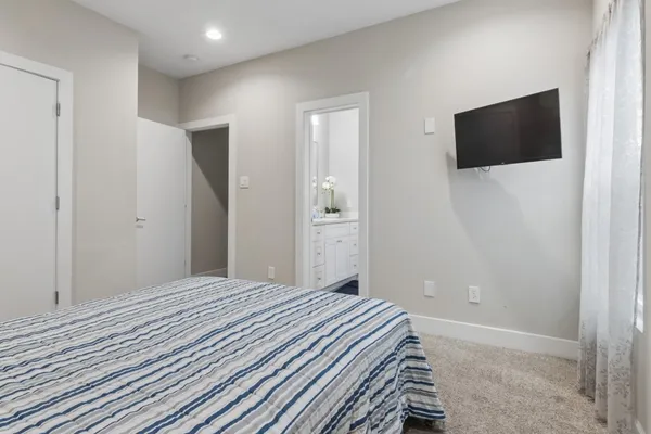 $2,250 | 5904 Gardendale Drive, Unit E, Houston, TX 77092