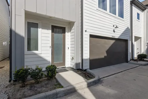 $2,250 | 5904 Gardendale Drive, Unit E, Houston, TX 77092