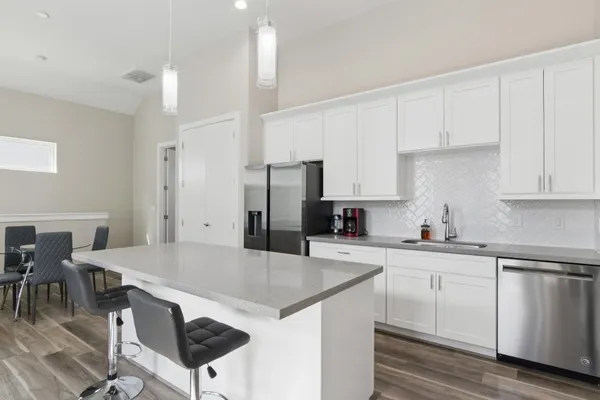 $2,250 | 5904 Gardendale Drive, Unit E, Houston, TX 77092