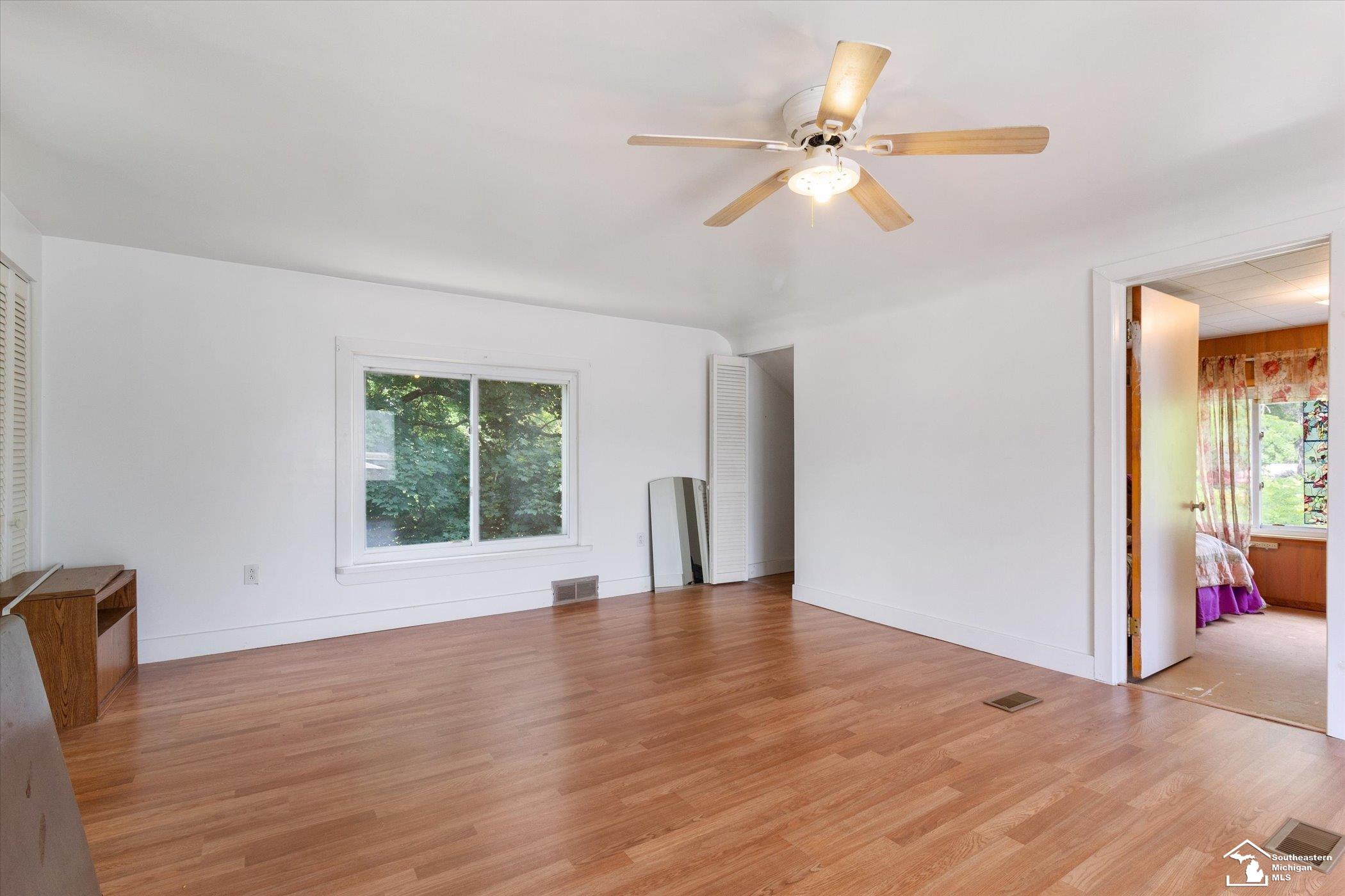 27487 Goddard Road Romulus, MI 48174 - Photo 31 of 49