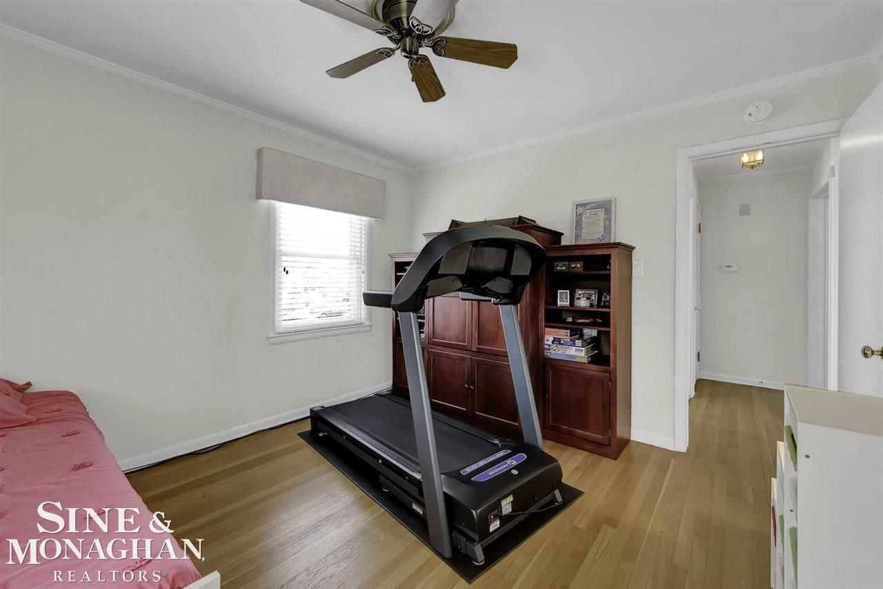 636 Cadieux Road Grosse Pointe, MI 48230 - Photo 19 of 29 50072928-18.JPG
