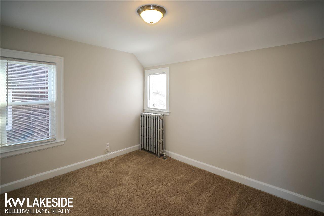 478 Cloverly Road Grosse Pointe Farms, MI 48236 - Photo 25 of 33