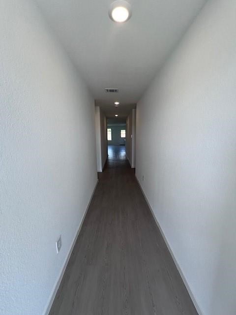 8 Robin Court Angleton, TX 77515 - Photo 20 of 41 a view of a hallway