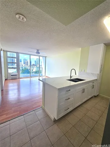 $2,190 | 1448 Young Street, Unit 1107, Honolulu, HI 96814