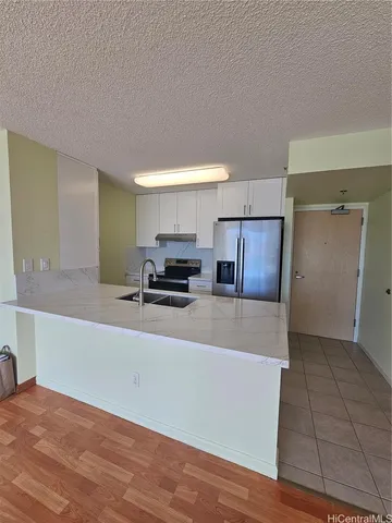 $2,190 | 1448 Young Street, Unit 1107, Honolulu, HI 96814