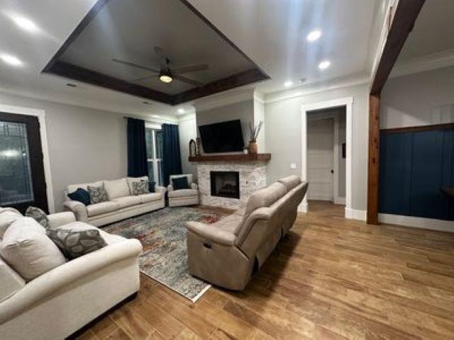 217 Liberty Road Jackson, TN 38305 - Photo 15 of 25 a living room with furniture and a flat screen tv