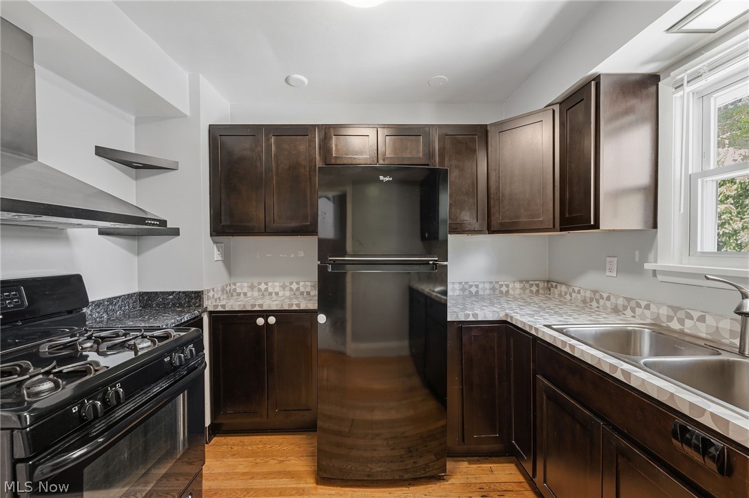 2075 Coventry Road, Unit 2 Cleveland Heights, OH 44118 - Photo 5 of 39