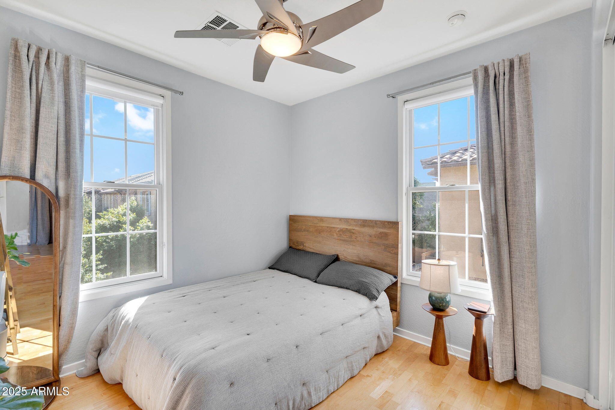 2446 East Roma Avenue Phoenix, AZ 85016 - Photo 29 of 37 Bedroom with Neutral Finishes