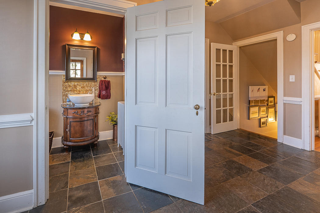 8347 Roanoke Road Fincastle, VA 24090 - Photo 39 of 60 Bath off Kitchen