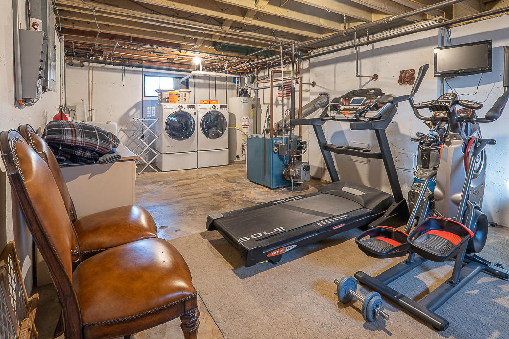 8347 Roanoke Road Fincastle, VA 24090 - Photo 46 of 60 Laundry