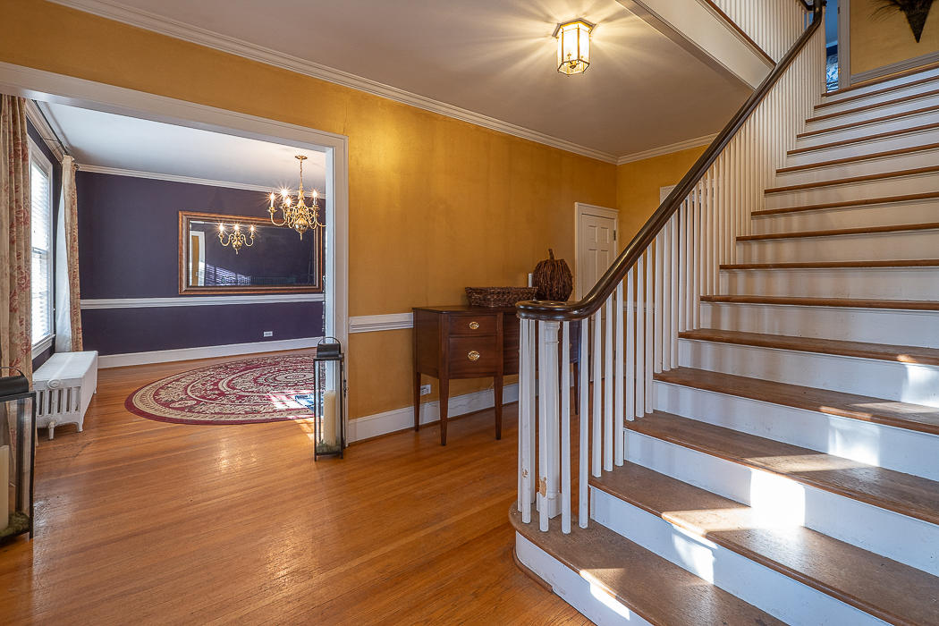8347 Roanoke Road Fincastle, VA 24090 - Photo 6 of 60 Foyer
